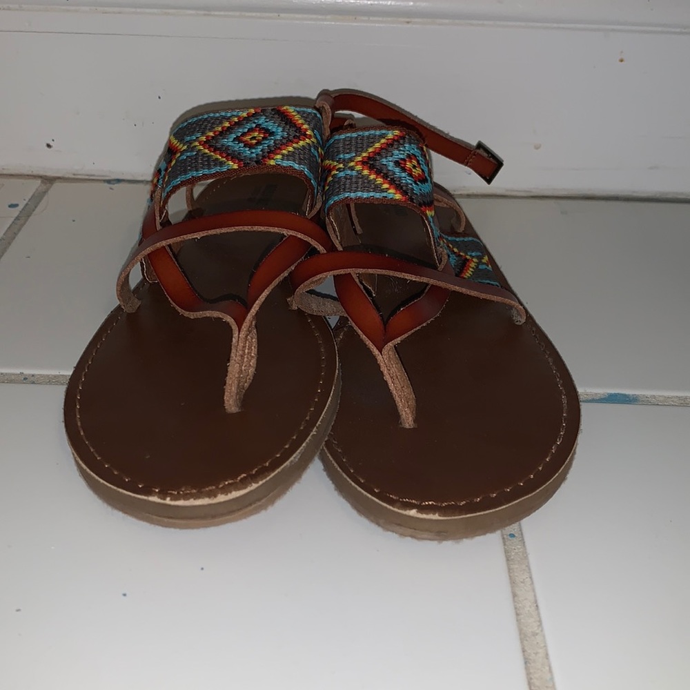 Sandles